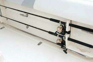 2014 Boston Whaler 220 Outrage thumbnail 22