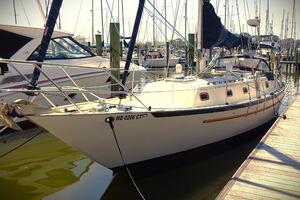 ADVENTURE 37ft Pacific Seacraft Yacht For Sale