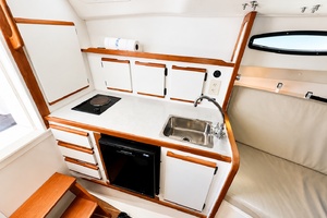 Escapade 29ft Blackfin Yacht For Sale
