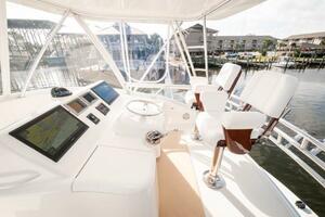 2012 Viking 42 Convertible  Helm 1