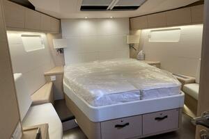 53FT (16.15M) JEANNEAU