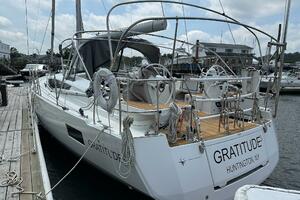 53FT (16.15M) JEANNEAU Worth Avenue Yachts