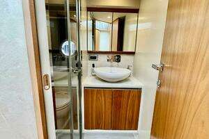 2016 Absolute 45 Sport Yacht thumbnail 67