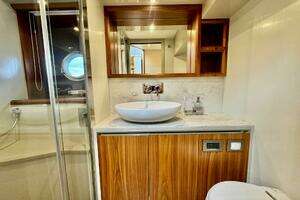 2016 Absolute 45 Sport Yacht thumbnail 75
