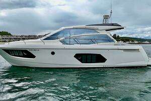 2016 Absolute 45 Sport Yacht thumbnail 11