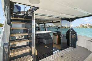 2021 Fairline Squadron 68 thumbnail 2