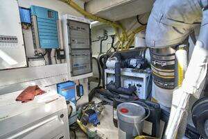 2021 Fairline Squadron 68 thumbnail 43