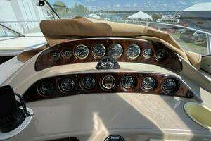 2000 Rinker Fiesta Vee 340 thumbnail 25