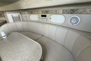 2000 Rinker Fiesta Vee 340 thumbnail 31