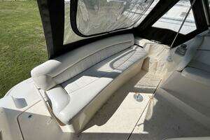 2000 Rinker Fiesta Vee 340 thumbnail 13
