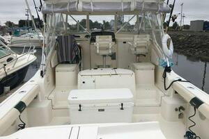30ft Pursuit Yacht For Sale