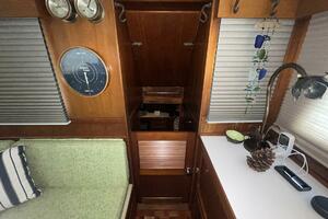 Chosen Sun 42ft Grand Banks Yacht For Sale