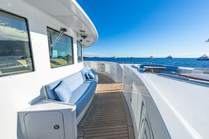 21 Bridge Deck Seating