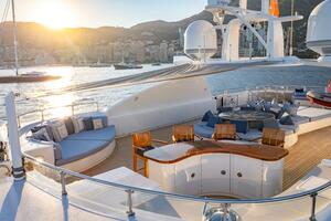 10 Sundeck Looking Aft Over The Bar