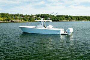 Blue Chip 2021 Regulator 34 Yacht For Sale in Providence RI