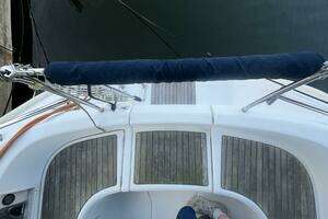 2006 Beneteau Oceanis 323 thumbnail 8