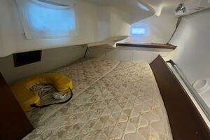 2006 Beneteau Oceanis 323 thumbnail 25