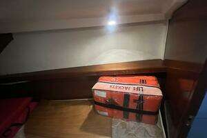 2006 Beneteau Oceanis 323 thumbnail 29