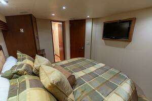 2008 Hatteras 60 Convertible thumbnail 11