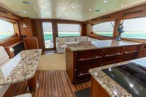 2008 Hatteras 60 Convertible thumbnail 5
