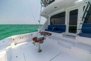 2008 Hatteras 60 Convertible thumbnail 4