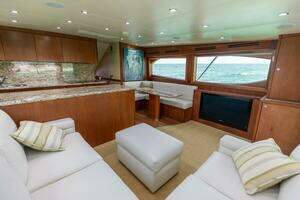 2008 Hatteras 60 Convertible thumbnail 6