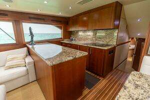 2008 Hatteras 60 Convertible thumbnail 9