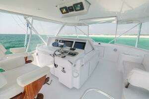 2008 Hatteras 60 Convertible thumbnail 22