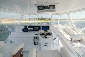 2008 Hatteras 60 Convertible thumbnail 24