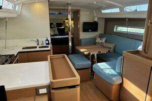 2021 Jeanneau Sun Odyssey 440 thumbnail 41