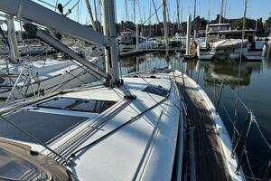 2021 Jeanneau Sun Odyssey 440 thumbnail 25