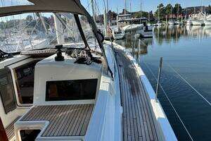 2021 Jeanneau Sun Odyssey 440 thumbnail 24