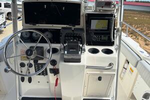 26ft Boston Whaler Yacht For Sale