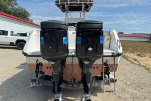 26ft Boston Whaler Yacht For Sale