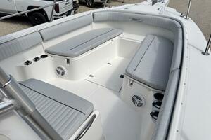 26ft Boston Whaler Yacht For Sale