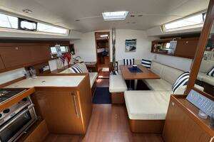 2013 Beneteau Oceanis 45 thumbnail 29