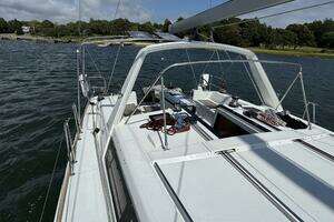 2013 Beneteau Oceanis 45 thumbnail 9