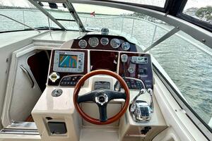 33ft Sea Ray Yacht For Sale