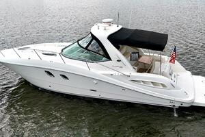 33ft Sea Ray Yacht For Sale
