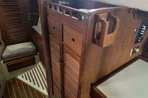 1989 Bayfield 36 Cutter thumbnail 32