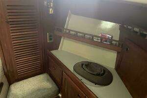 1989 Bayfield 36 Cutter thumbnail 29