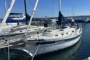 1989 Bayfield 36 Cutter thumbnail 1