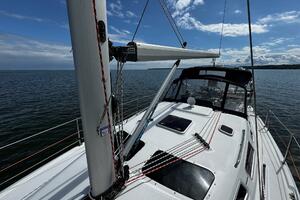 Vivez 38ft Hunter Yacht For Sale