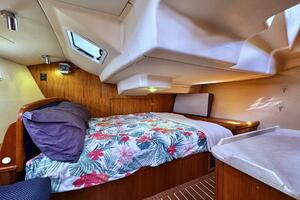 Vivez 38ft Hunter Yacht For Sale
