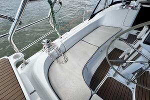 Vivez 38ft Hunter Yacht For Sale