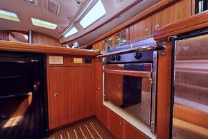 Vivez 38ft Hunter Yacht For Sale