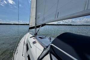 Vivez 38ft Hunter Yacht For Sale