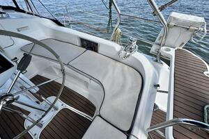 Vivez 38ft Hunter Yacht For Sale