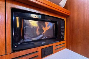 Vivez 38ft Hunter Yacht For Sale
