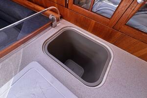 Vivez 38ft Hunter Yacht For Sale